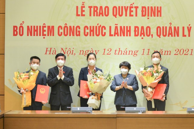 TỔNG THƯ KÝ QUỐC HỘI, CHỦ NHIỆM VĂN PHÒNG QUỐC HỘI DỰ TRAO QUYẾT ĐỊNH BỔ NHIỆM CÔNG CHỨC LÃNH ĐẠO CẤP VỤ